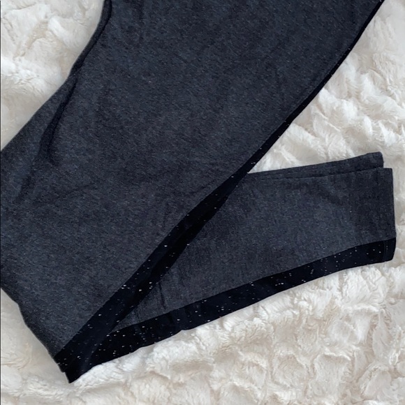 Victoria's Secret pink leggings - Picture 3 of 8